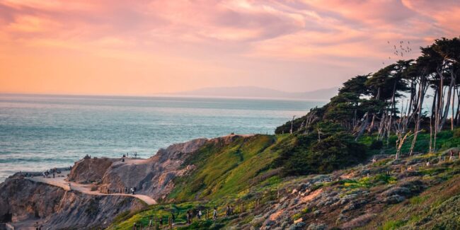 ​Soothing pink and orange skies from Lands End​. Photo: Kavi Sharma (@its_kavi_doe), #SFGuide Featured Photographer.